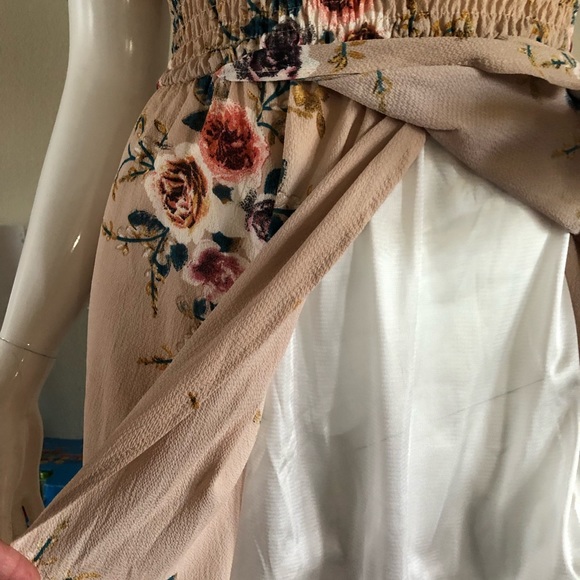 Nude Off-the-Shoulder, Hi low length tulip skirt. - Picture 6 of 8